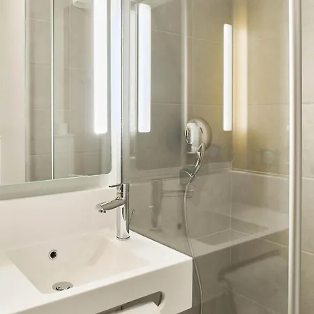 Hotel Versailles 3*